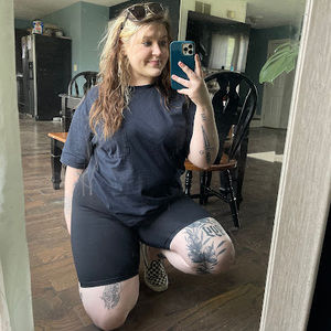 Meet your Posher, Alexis